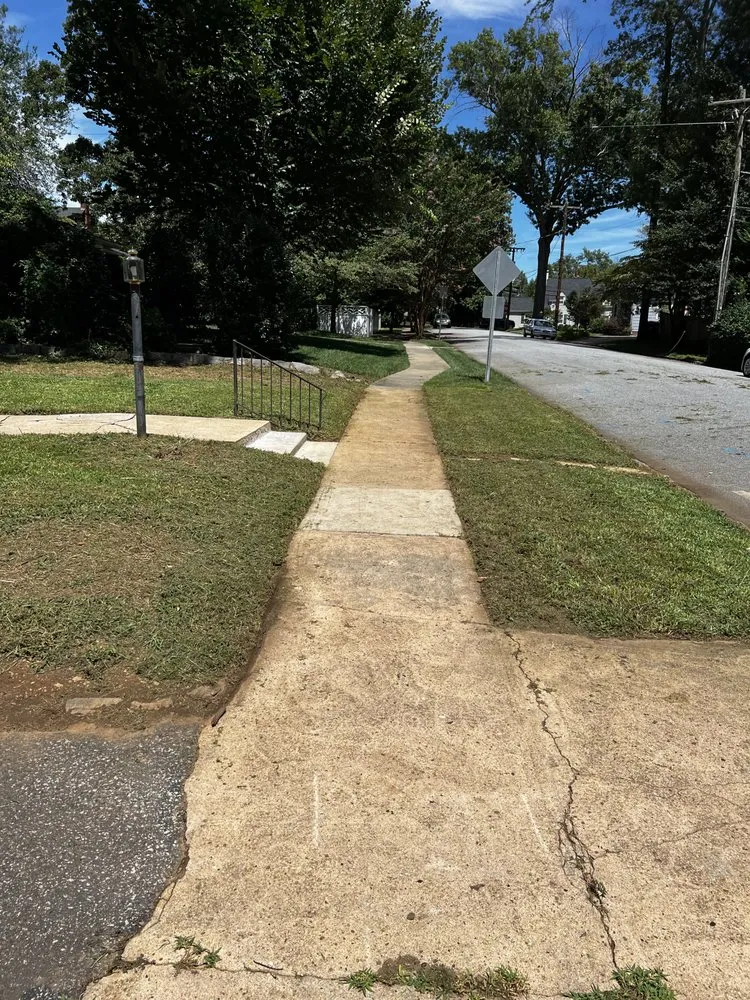 Trusted landscaping services in Greer, SC by KG lawn service