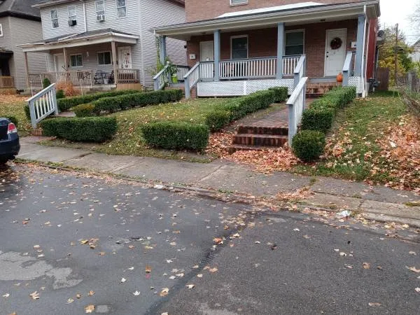 Professional yard cleanup service experts serving Columbus, OH - Kg2x Landscaping