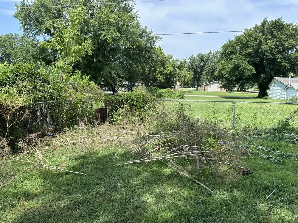 Affordable garden landscaping experts serving Chanute, KS - Khaleb's Lawn Care