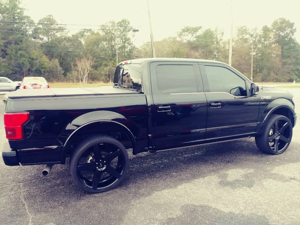 Trusted yard cleanup service for year-round maintenance in Theodore, AL by KIC Services