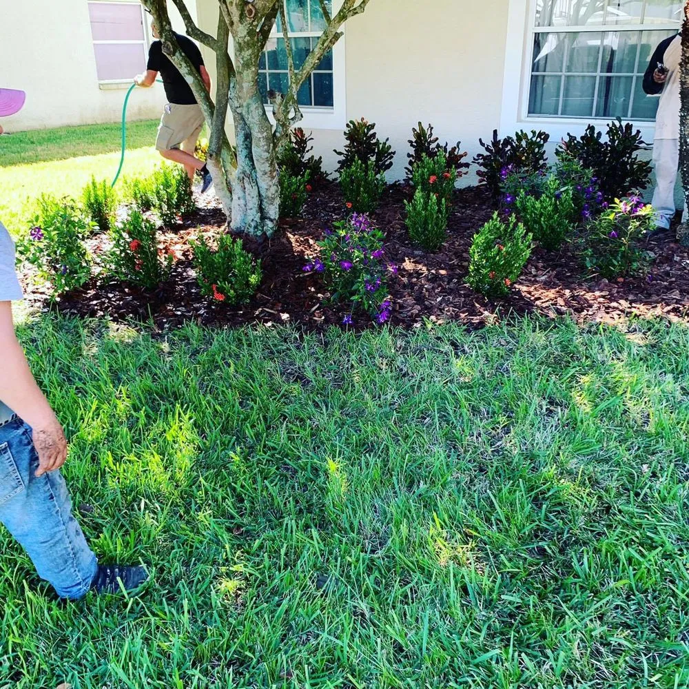 Professional residential landscaping in Ruskin, FL - Kick Gas Lawn Care