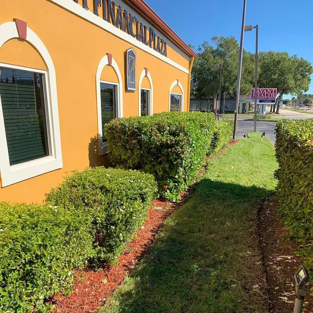 Custom outdoor landscaping experts serving Ruskin, FL - Kick Gas Lawn Care