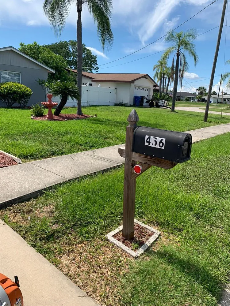 Custom outdoor landscaping experts serving Ruskin, FL - Kick Gas Lawn Care