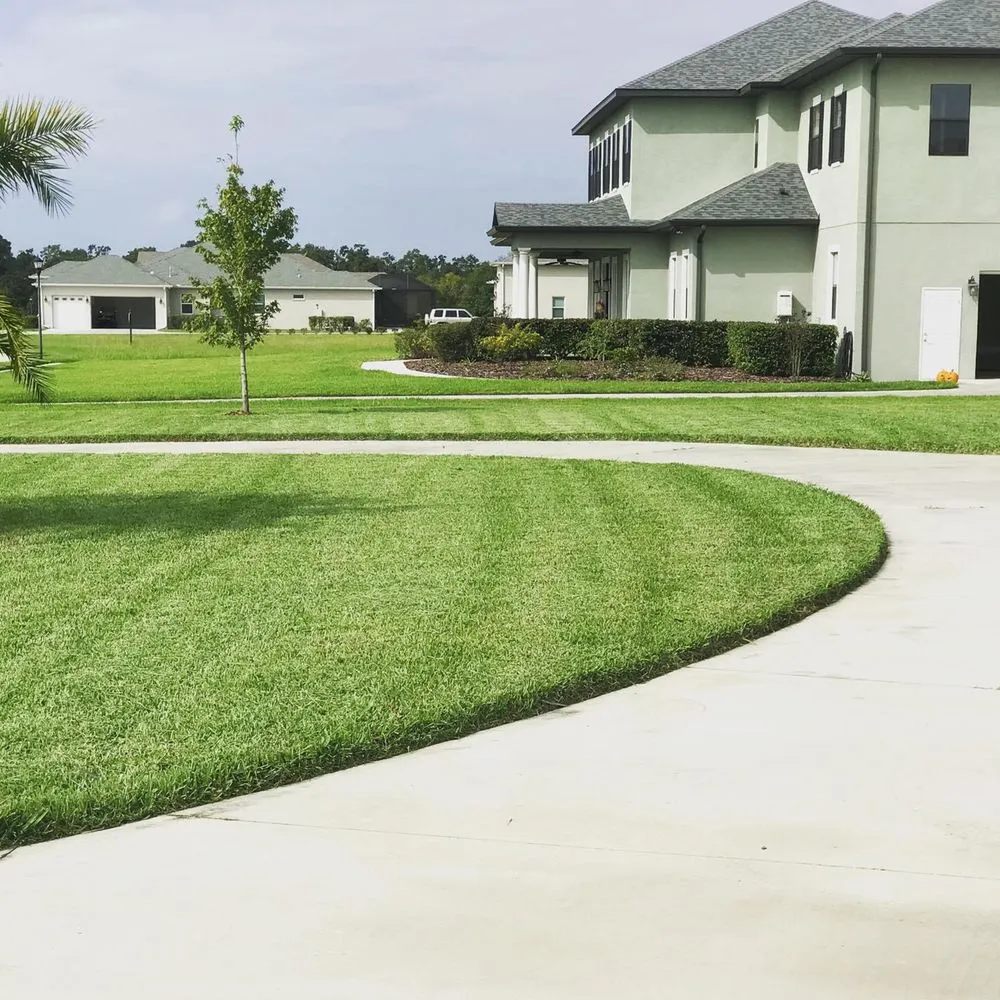 Custom lawn mowing service for year-round maintenance in Ruskin, FL by Kick Gas Lawn Care