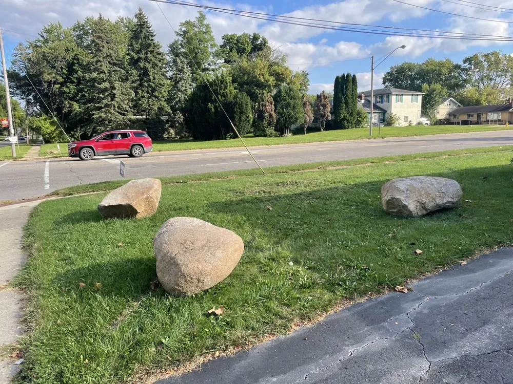 Reliable yard cleanup service in Swartz Creek, MI - Kickin Dirt Outdoors