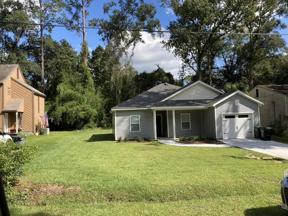 Reliable lawn care service in Crawfordville, FL - Kicking Grass Cheap