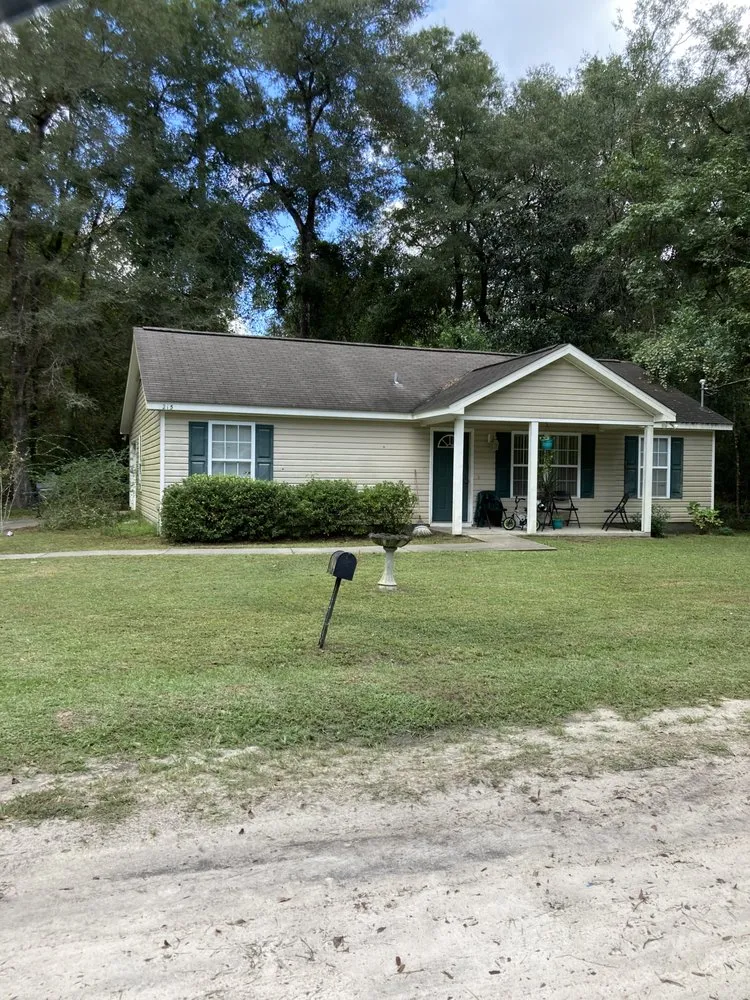 Reliable garden landscaping experts serving Crawfordville, FL - Kicking Grass Cheap