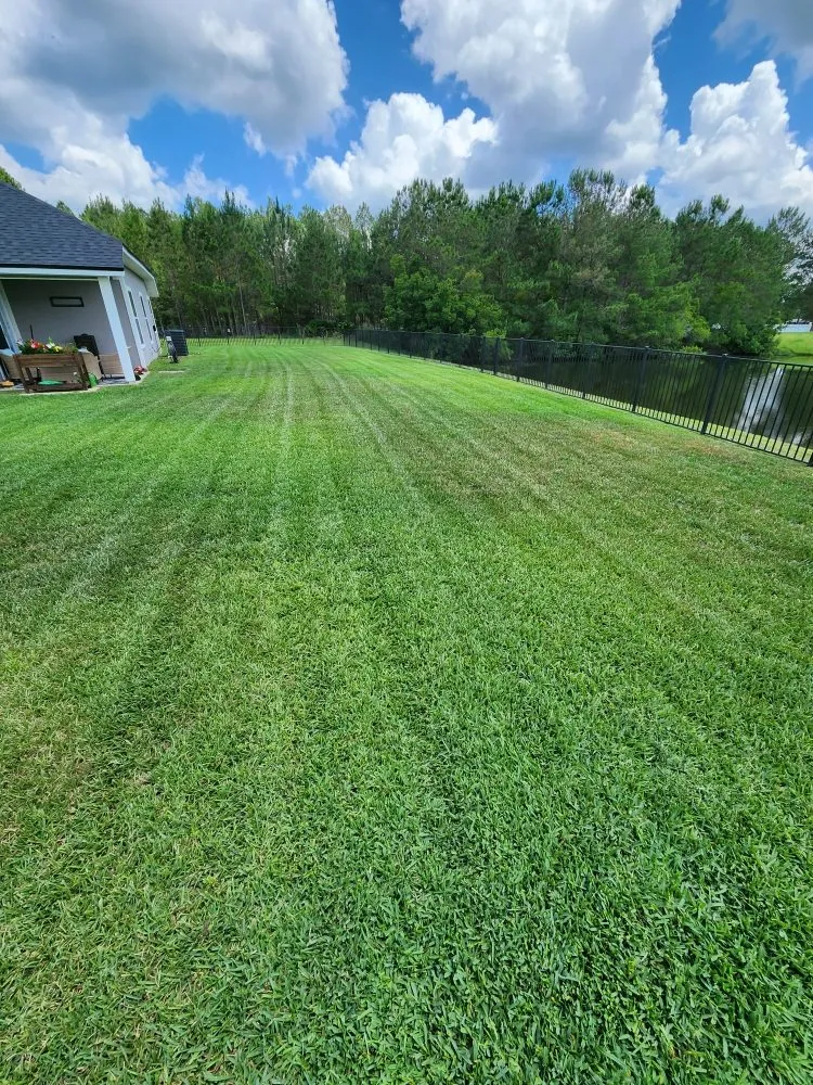 Affordable garden landscaping experts serving Jacksonville, FL - KickStart Lawncare