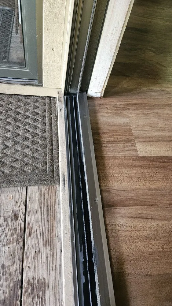 Local lawn care service experts serving Redmond, OR - Kiki Clean