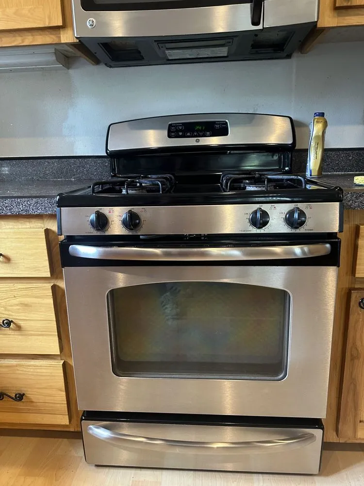 Expert lawn mowing service in Redmond, OR - Kiki Clean