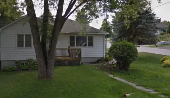 Affordable lawn mowing service with custom design in Warren, OH by Kiles Lawncare Services