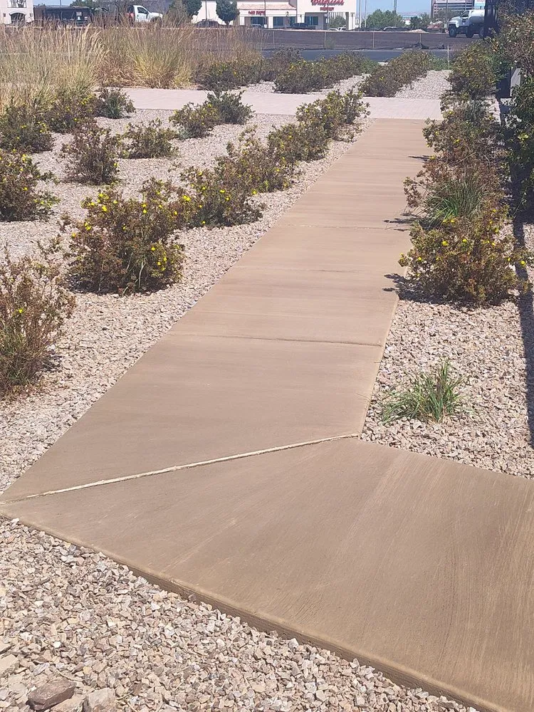 Top-rated residential landscaping in Albuquerque, NM by Killa Weeds and Much More