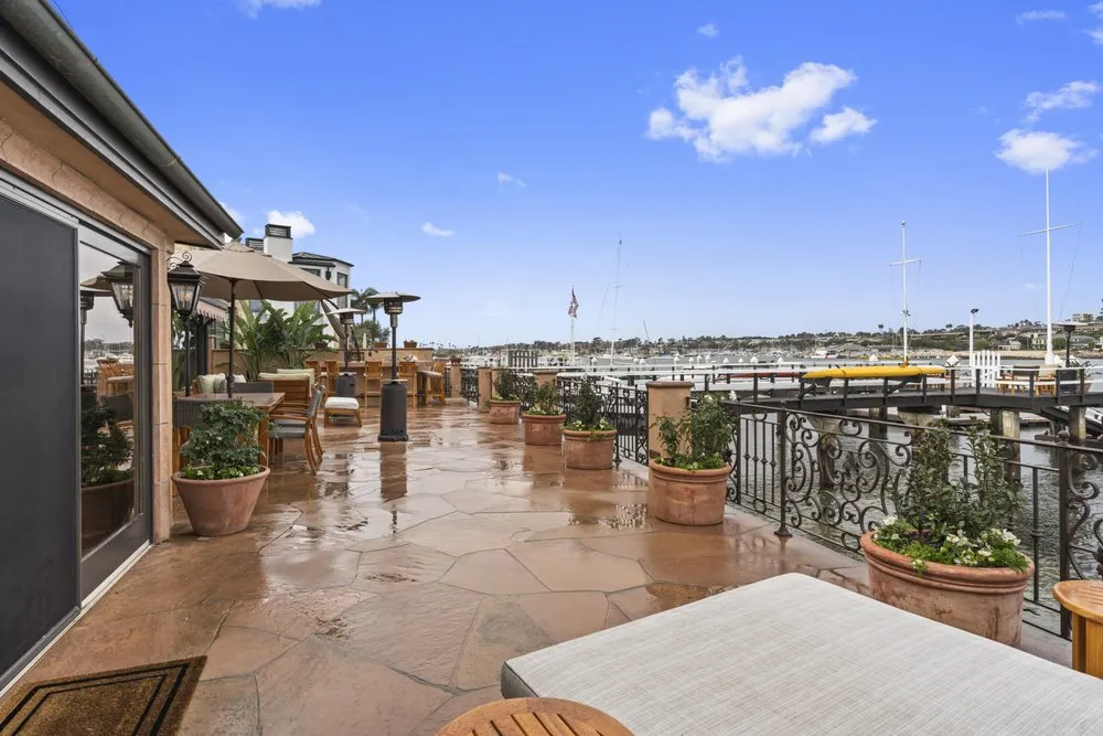 Reliable yard cleanup service in Costa Mesa, CA by Killelea Landscape