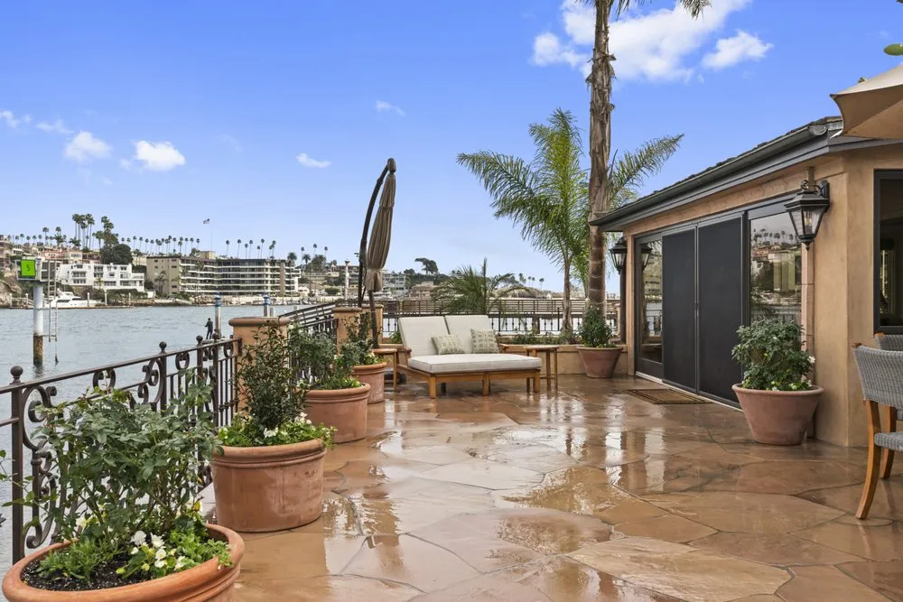 Custom outdoor landscaping in Costa Mesa, CA by Killelea Landscape