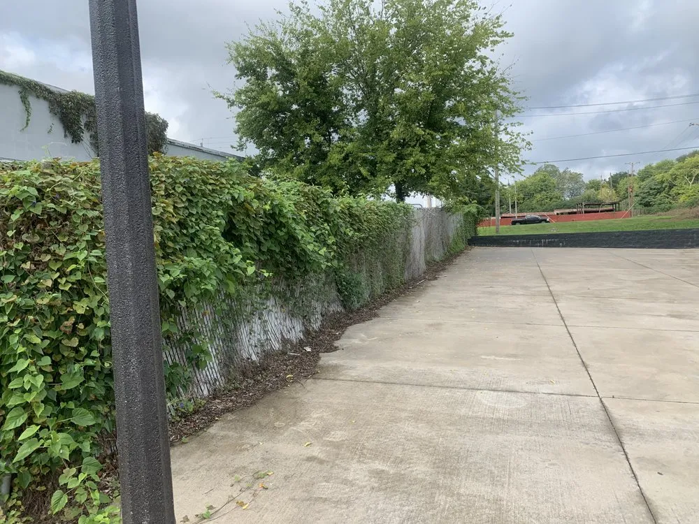 Expert yard maintenance in Killen, AL - Killen Kutz