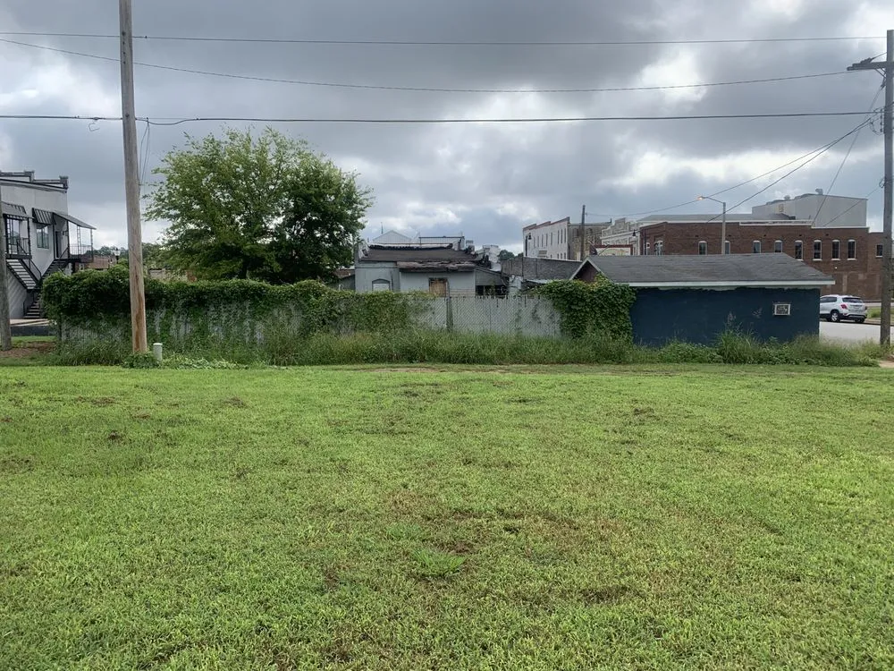 Reliable lawn mowing service in Killen, AL by Killen Kutz