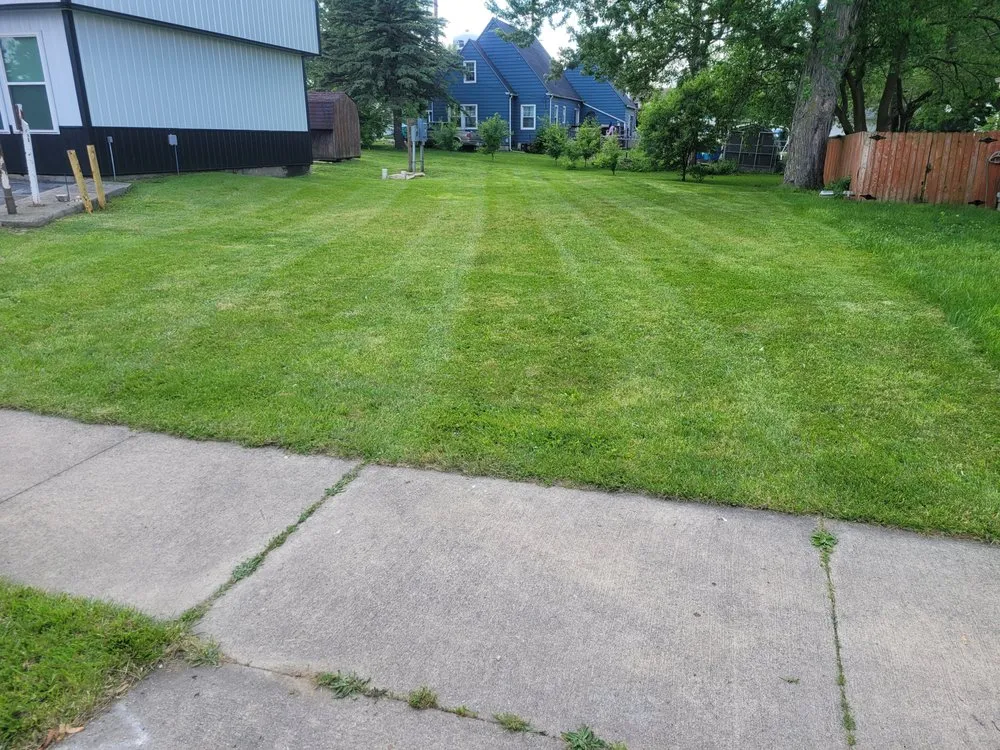 Affordable yard maintenance in Waterloo, IN - Killer Kutzz Lawncare