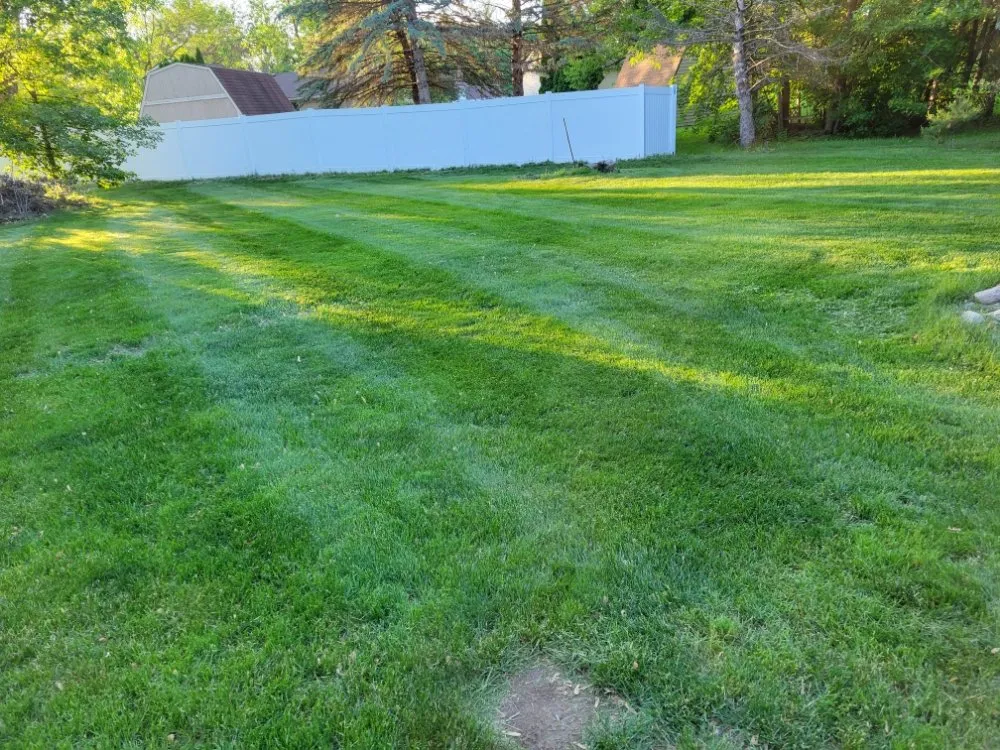 Top-rated yard cleanup service in Rosemount, MN by Kilmartin Property Maintenance
