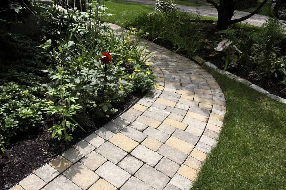 Expert outdoor landscaping for beautiful yards across Pittsburgh, PA - Kimicata Brothers