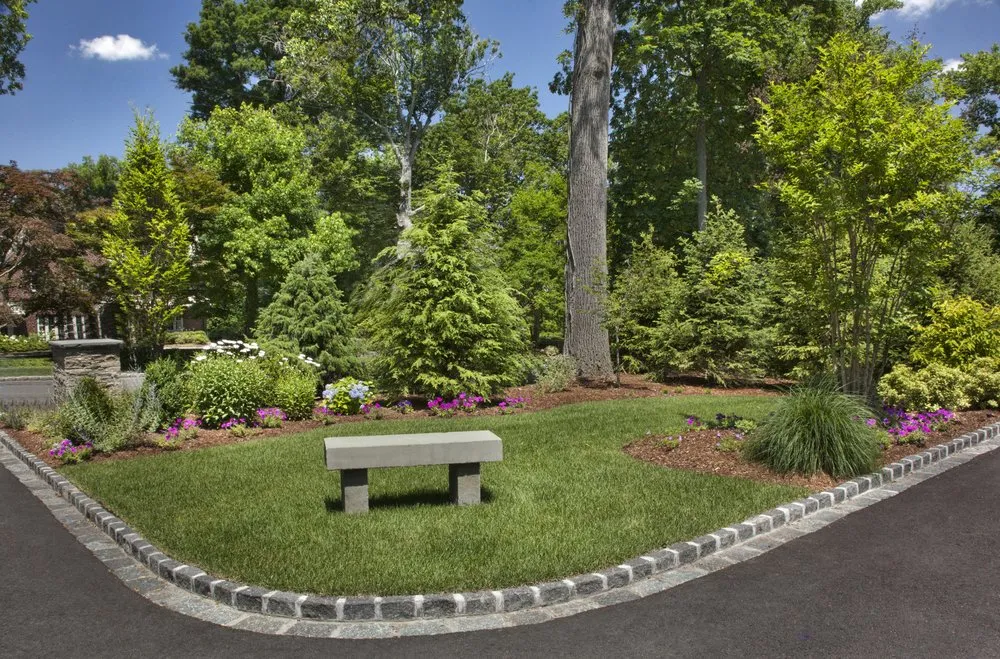 Custom garden landscaping in Bergenfield, NJ - Kindergan Landscaping