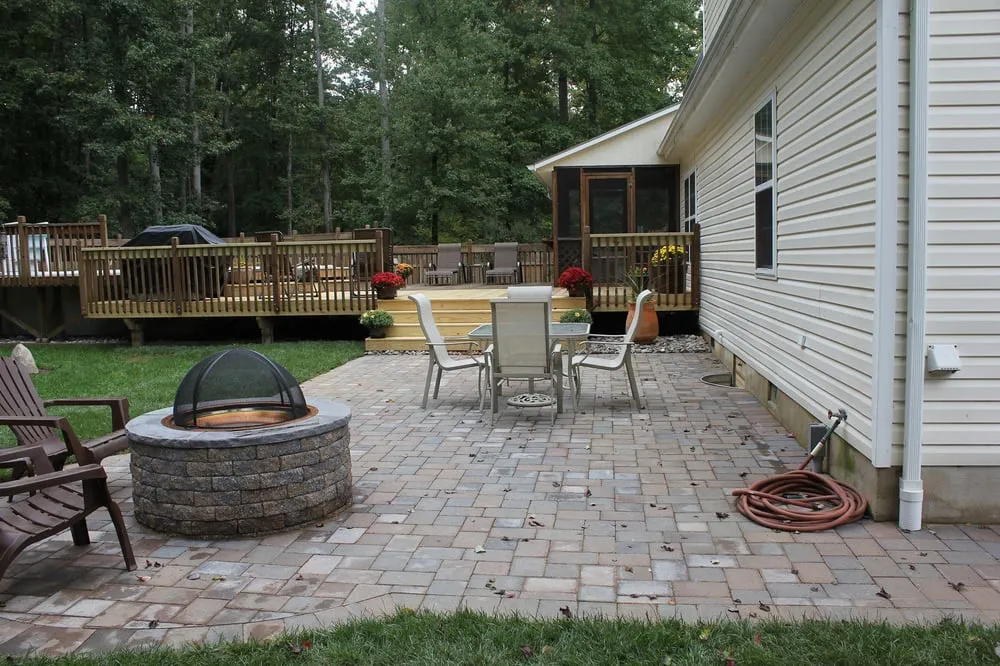 Trusted outdoor landscaping with custom design in Davidsonville, MD by King Cuts Landscaping