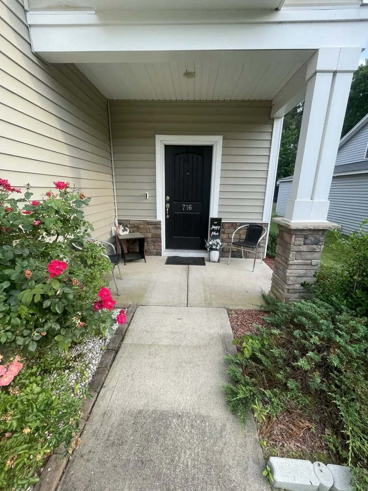 Affordable yard cleanup service in Atlanta, GA by KING ELI HANDY MAINTENANCE