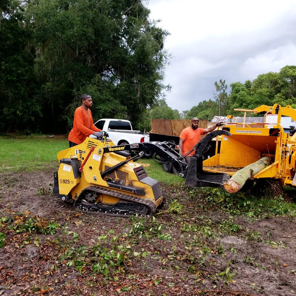 Reliable residential landscaping experts serving Altamonte Springs, FL - King Essential Yard Services