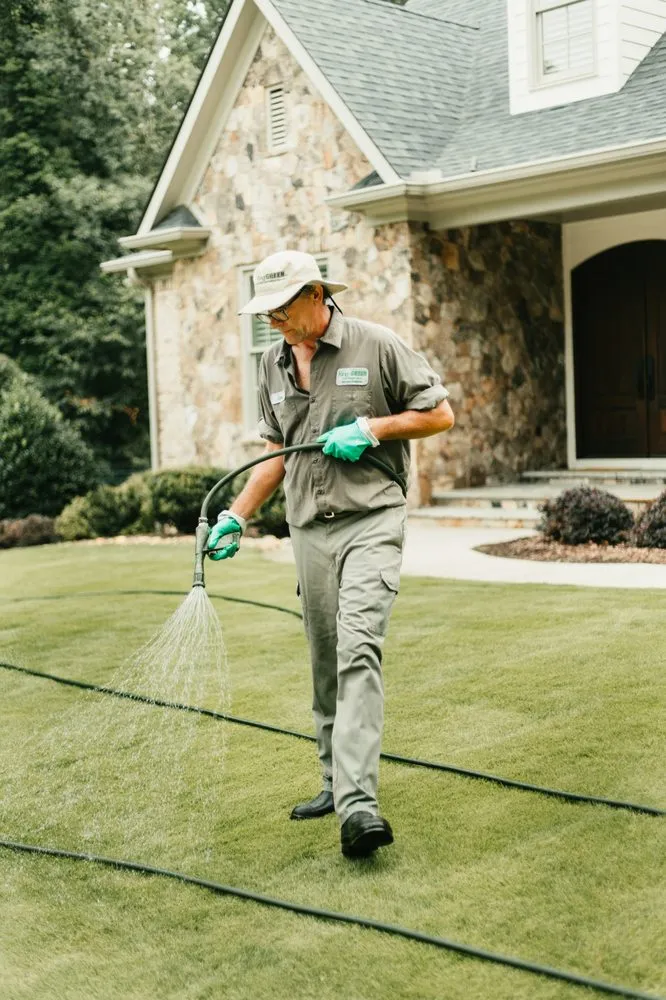 Top-rated lawn mowing service for homes in Peachtree City, GA by King Green
