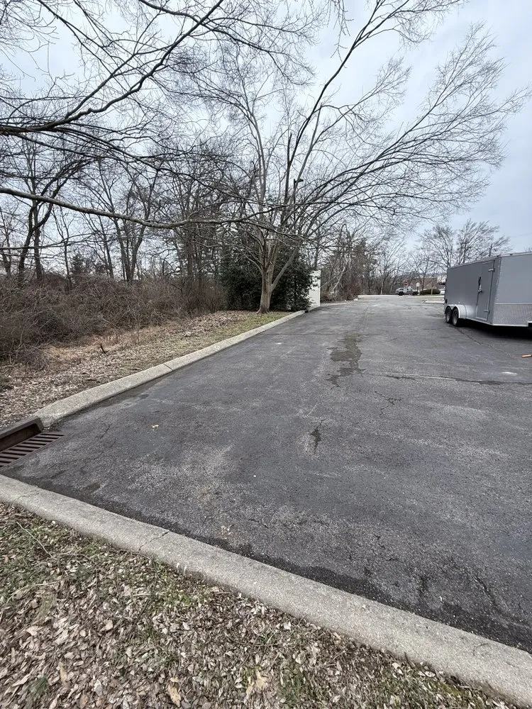 Custom lawn mowing service in Nashville, TN - King Landscape