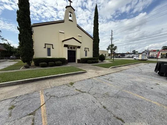 King Lawn Care & Exterior Logo