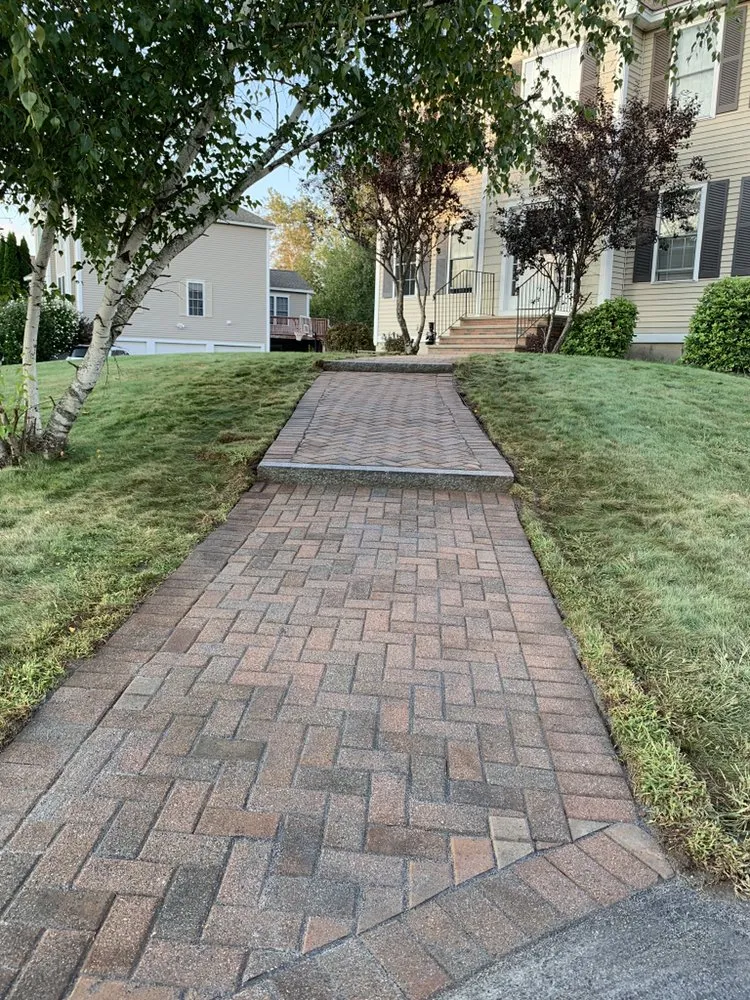 Top-rated garden landscaping for beautiful yards in Barrington, NH by King Of Diamonds