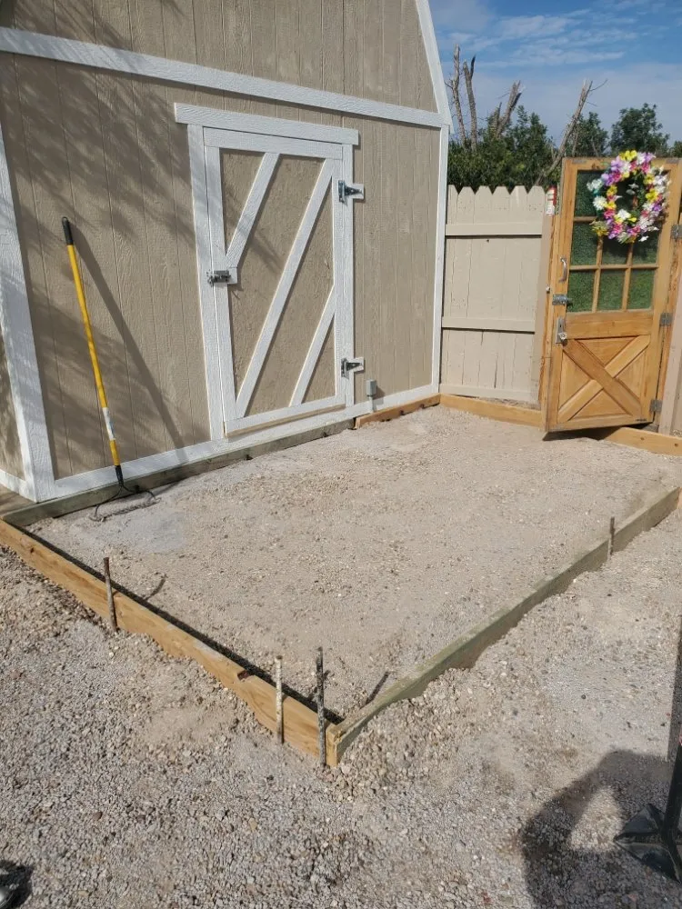 Trusted lawn mowing service with custom design in Las Cruces, NM by King of kings services