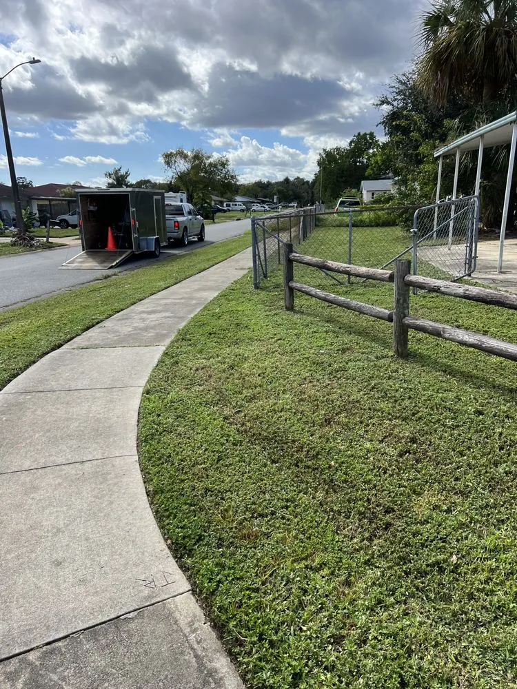 Local yard cleanup service in Melbourne, FL - King of lawns lawn care services