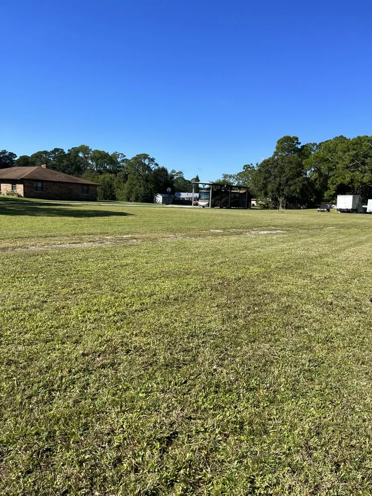 Affordable lawn care service in Melbourne, FL - King of lawns lawn care services