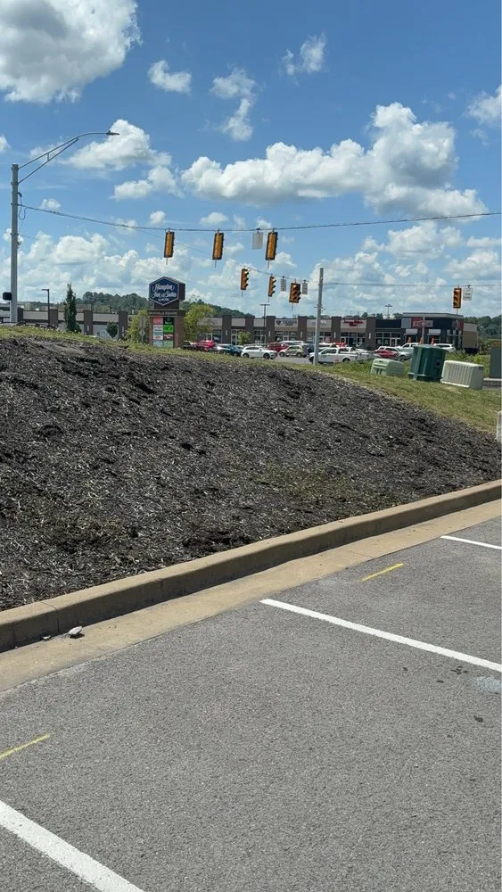 Affordable lawn care service experts serving Morgantown, WV - King Solomon Creations Lawncare