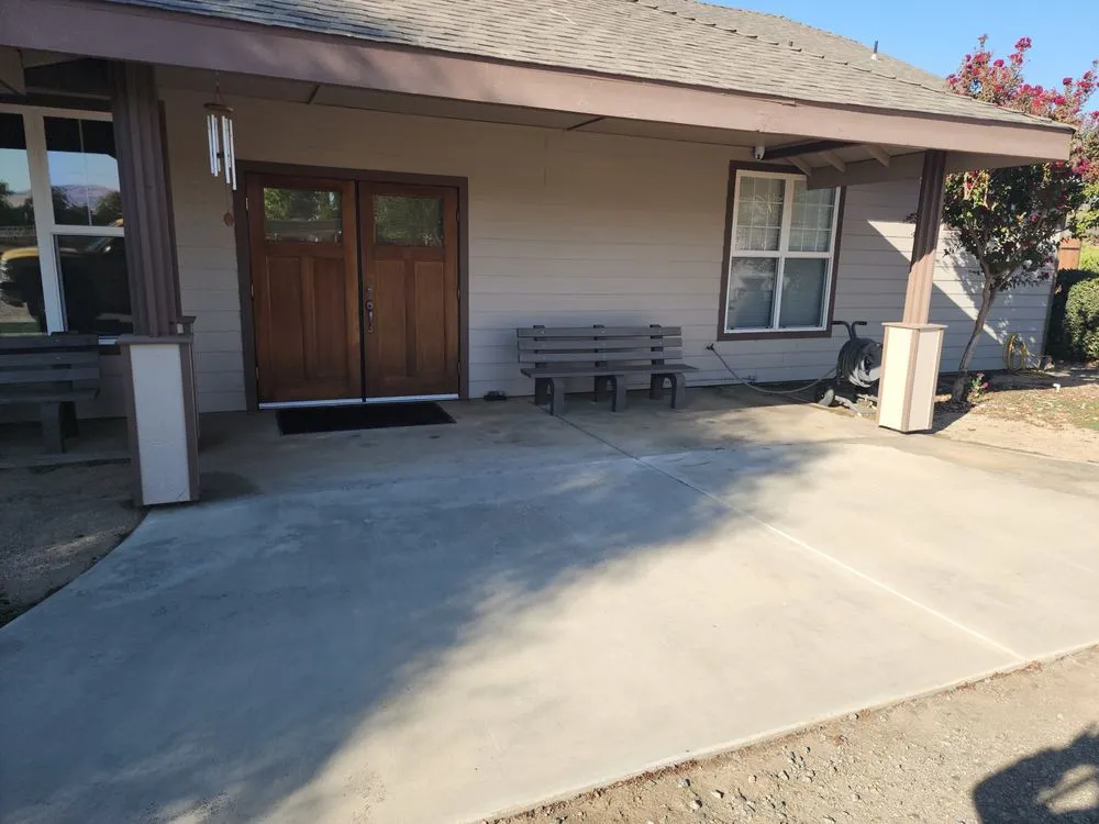 Custom lawn care service for residential properties across Visalia, CA - Kingdom Clean And Clear