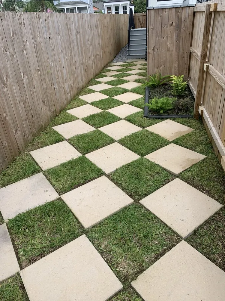 Affordable yard cleanup service for homes in Chalmette, LA by KingdomCuts Landscaping Maintenance and Lawn care