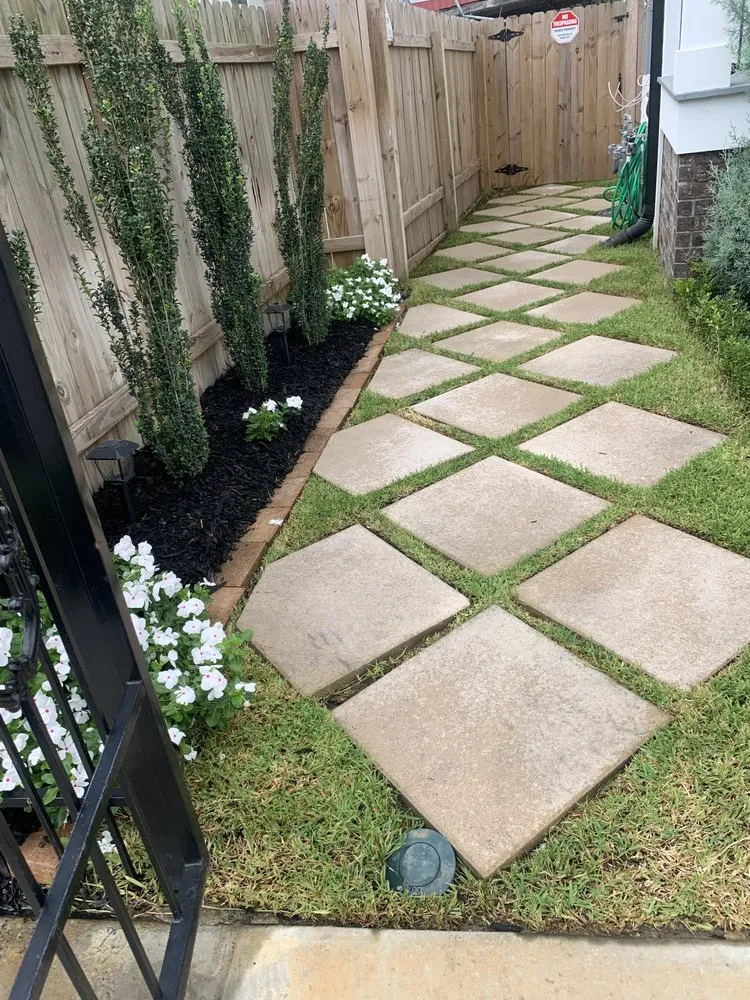 Custom residential landscaping in Chalmette, LA - KingdomCuts Landscaping Maintenance and Lawn care