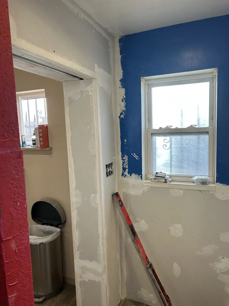 Reliable yard cleanup service for residential properties in El Paso, TX by Kinglion