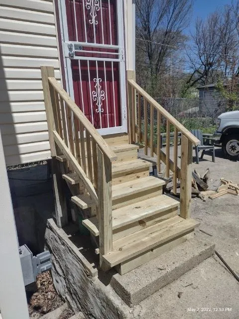 Reliable landscaping services in Chicago, IL by Kingman Construction & Landscaping