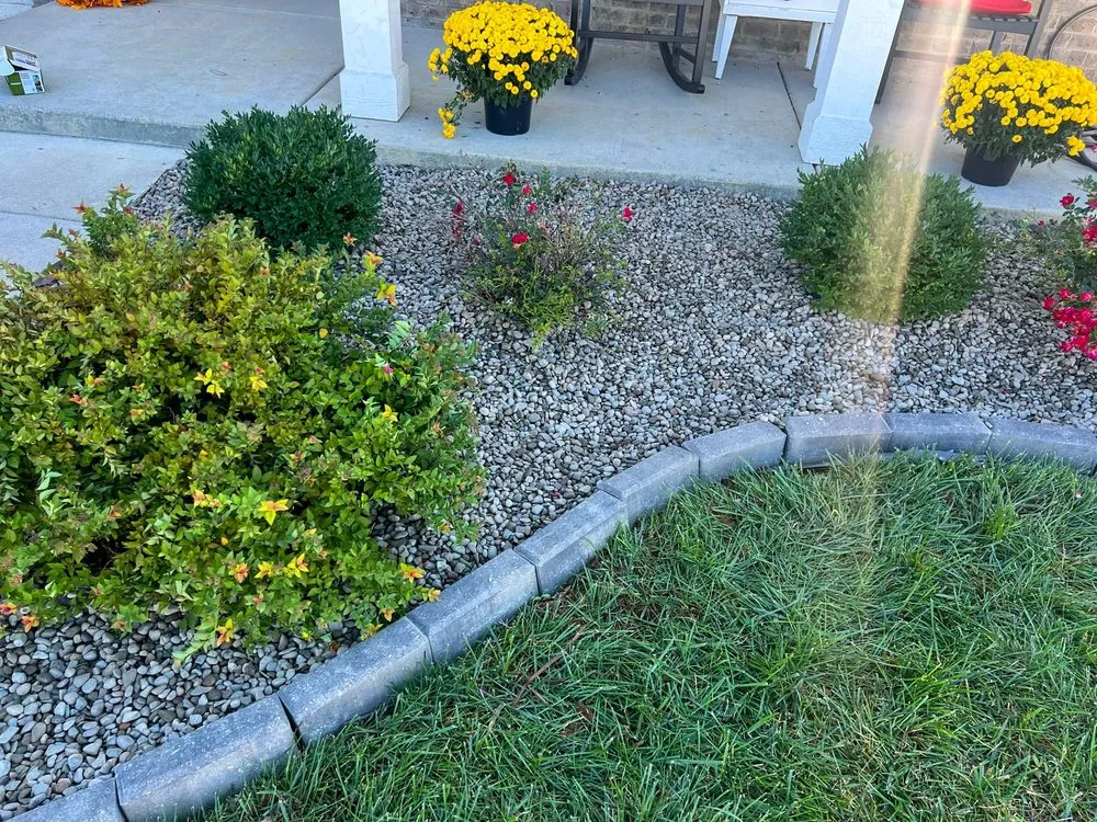 Custom lawn mowing service in Hillview, KY by Kings' Hands