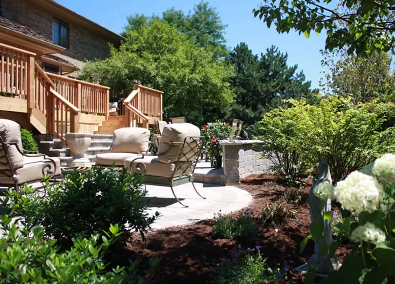Trusted outdoor landscaping in Lemont, IL by King's Landscape Design