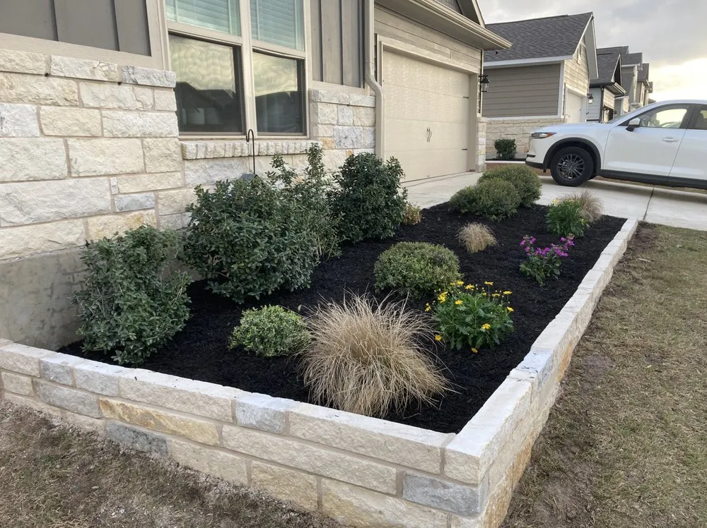 Custom lawn mowing service in Horseshoe Bay, TX - Kings Landscaping