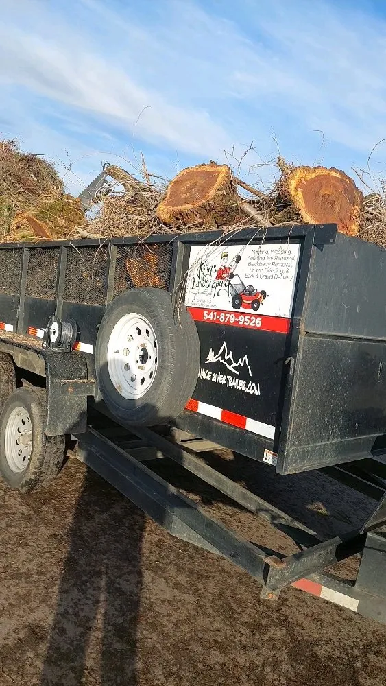 Custom yard maintenance in White City, OR by Kings Landscaping