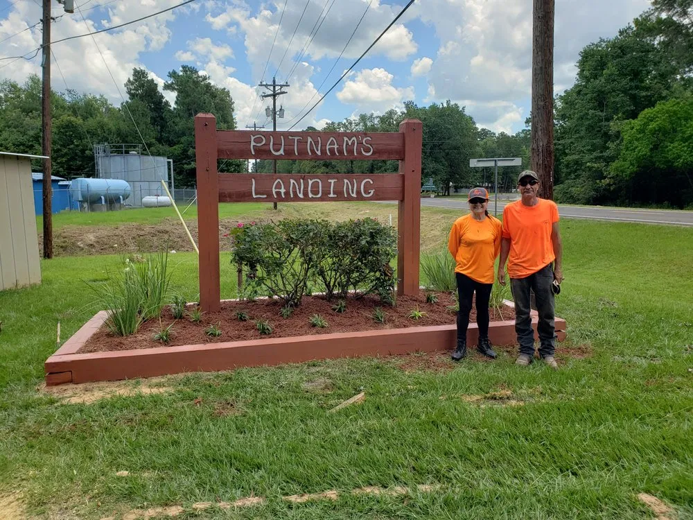 Custom lawn care service experts serving Livingston, TX - Kings Lawn Care & Maintenance