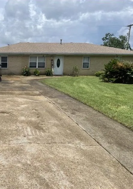 Trusted garden landscaping for beautiful yards across Saucier, MS - Kings Lawn Care and Landscaping