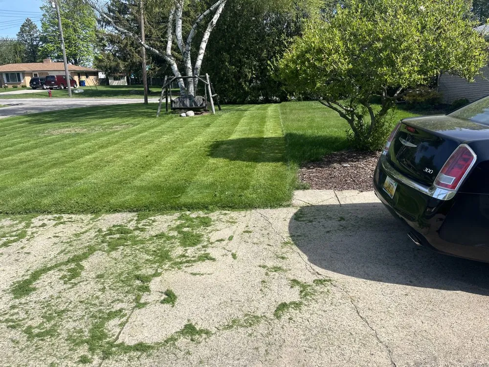 Top-rated landscape installation for year-round maintenance in Kawkawlin, MI by Kings Lawn Care