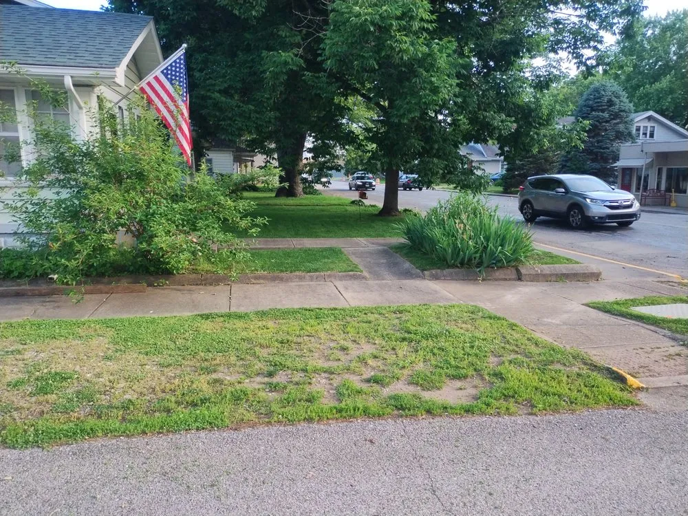 Custom garden landscaping for homes in Terre Haute, IN by Kings Lawn Care