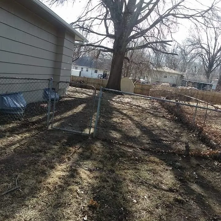 Local yard cleanup service for year-round maintenance across Kansas City, MO - Kings property maintenance