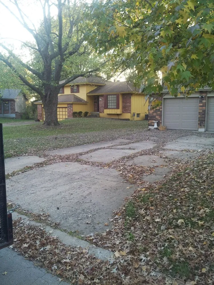 Expert outdoor landscaping in Kansas City, MO - Kings property maintenance